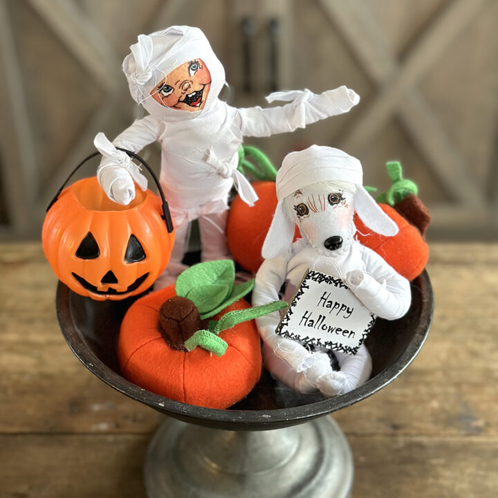 6in Mummy Kid + 6in Mummy Dog with Pumpkins-WEB